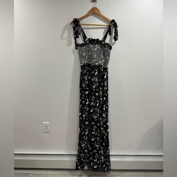 Free People Pants - Free People Color My World Jumpsuit Black & White
Floral Wide Leg Size Small